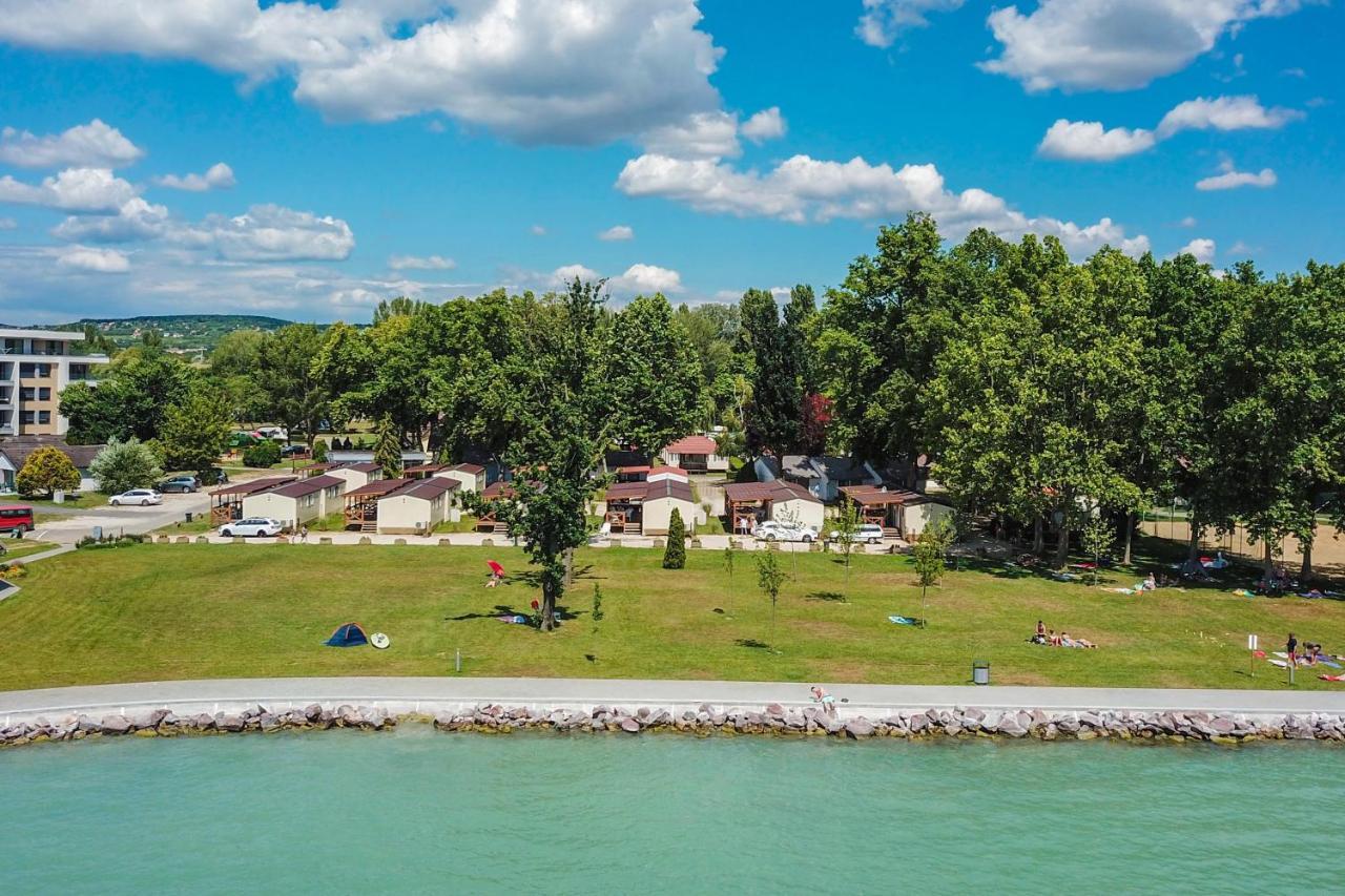 Happy Camp Mobile Homes In Balatontourist Fuered & Kemping Balatonfüred
