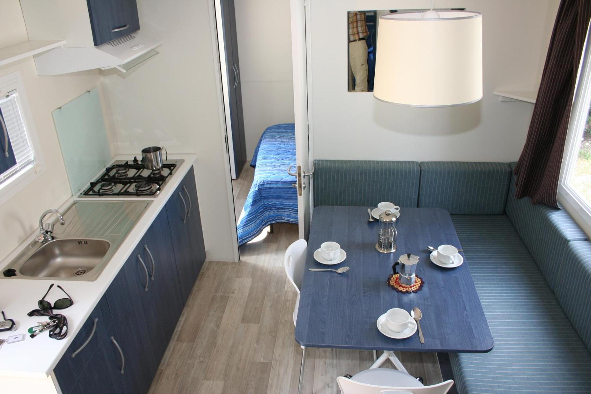 Happy Camp Mobile Homes In Balatontourist Fuered & Balatonfüred
