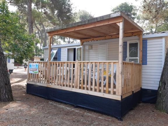Happy Camp Mobile Homes In Balatontourist Fuered & 2* Balatonfüred